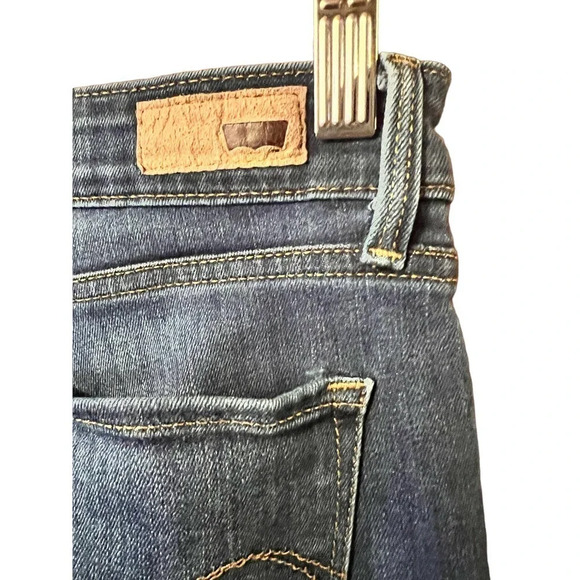 Levi’s women’s mid-rise boot cut jeans size 10 30 inseam - Picture 2 of 4